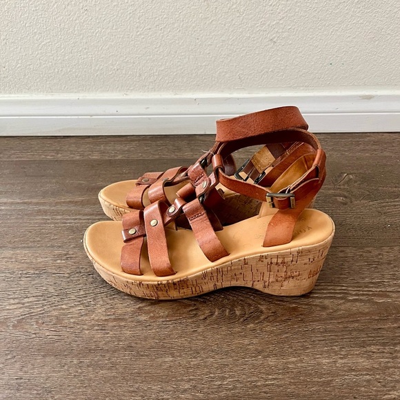 Brown Strappy Sandals - Picture 15 of 16